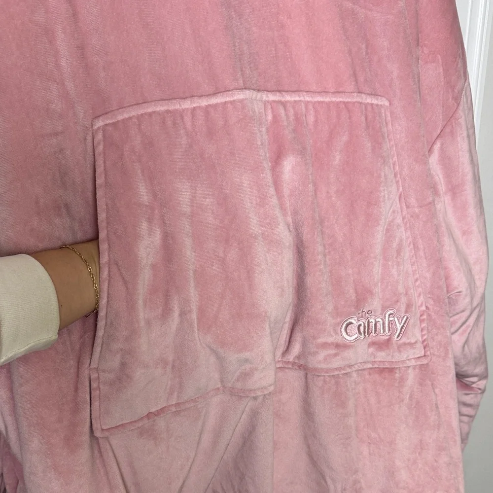 The Comfy Pink Sherpa Lined Wearable Blanket Hoodie Oversized Cozy One Size - Picture 6 of 9